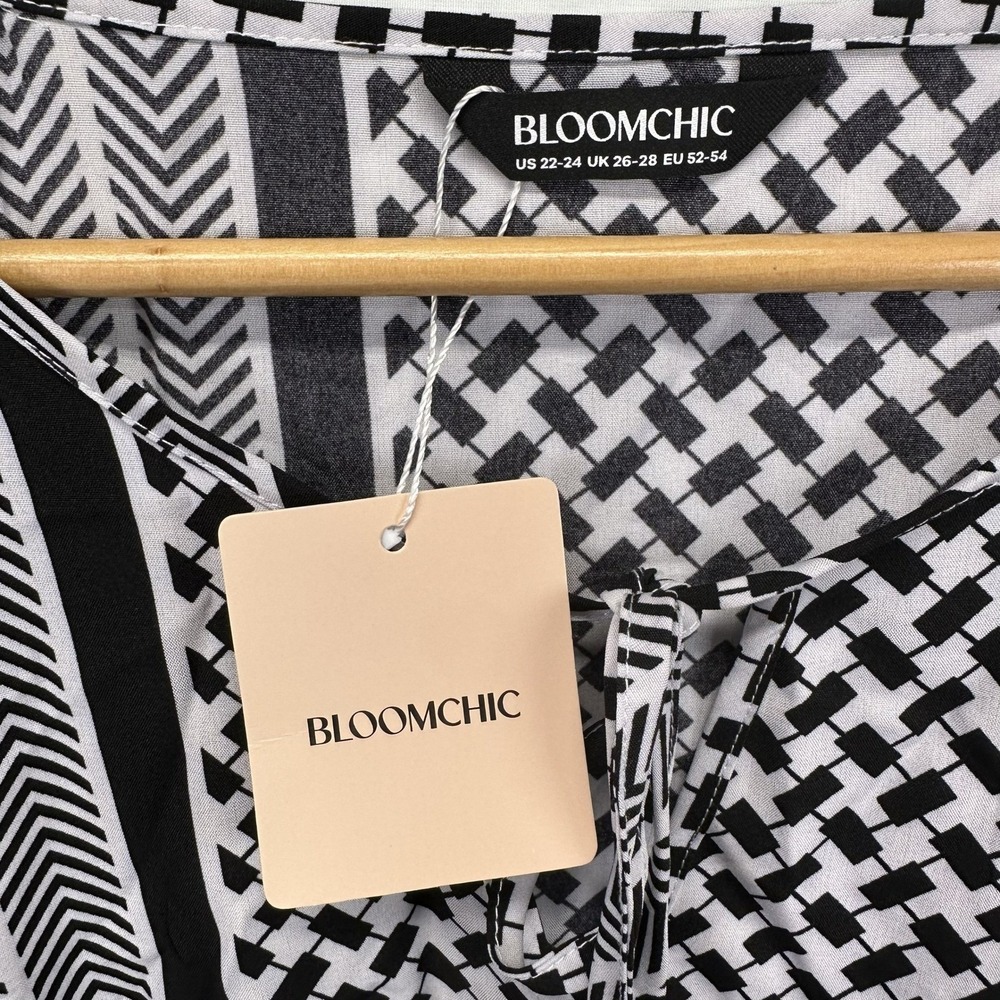 BLOOMCHIC Geometric Print Tie Neck Long Sleeve Tunic Top Plus‎ Size 22 24 - Picture 3 of 3